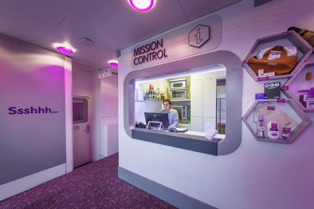 Yotelair London Heathrow Airport Hillingdon Exterior foto
