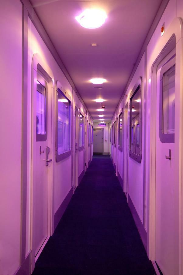 Yotelair London Heathrow Airport Hillingdon Exterior foto